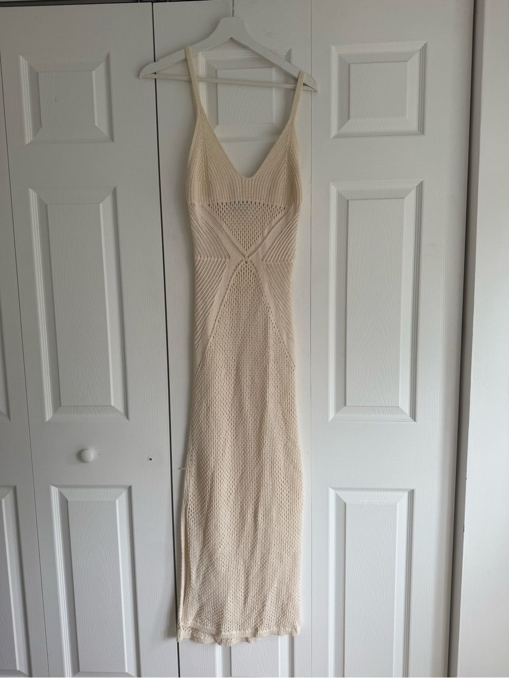 Stradivarius Cream Crochet Maxi Dress - Sleeveless V-Neck